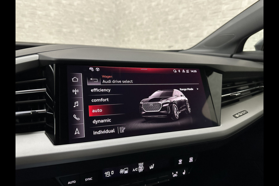 Audi Q4 e-tron 40 204PK 77 kWh | #RS-Leder | 5x Q4 OP VOORRAAD! | ACC | Sportstoelen | Getint Glas | MMI+ | Dynamic-Pakket | Stoelverwarming | Zwarte Hemelbekleding | LED | Lane Assist |