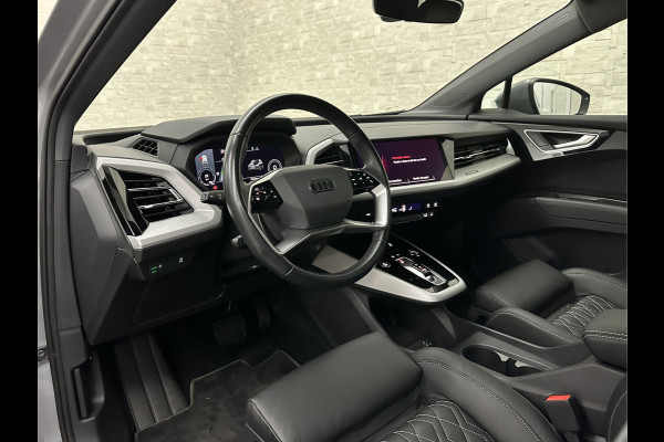 Audi Q4 e-tron 40 204PK 77 kWh | #RS-Leder | 5x Q4 OP VOORRAAD! | ACC | Sportstoelen | Getint Glas | MMI+ | Dynamic-Pakket | Stoelverwarming | Zwarte Hemelbekleding | LED | Lane Assist |