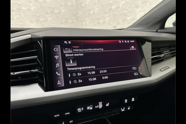Audi Q4 e-tron 40 204PK 77 kWh | #RS-Leder | 5x Q4 OP VOORRAAD! | ACC | Sportstoelen | Getint Glas | MMI+ | Dynamic-Pakket | Stoelverwarming | Zwarte Hemelbekleding | LED | Lane Assist |