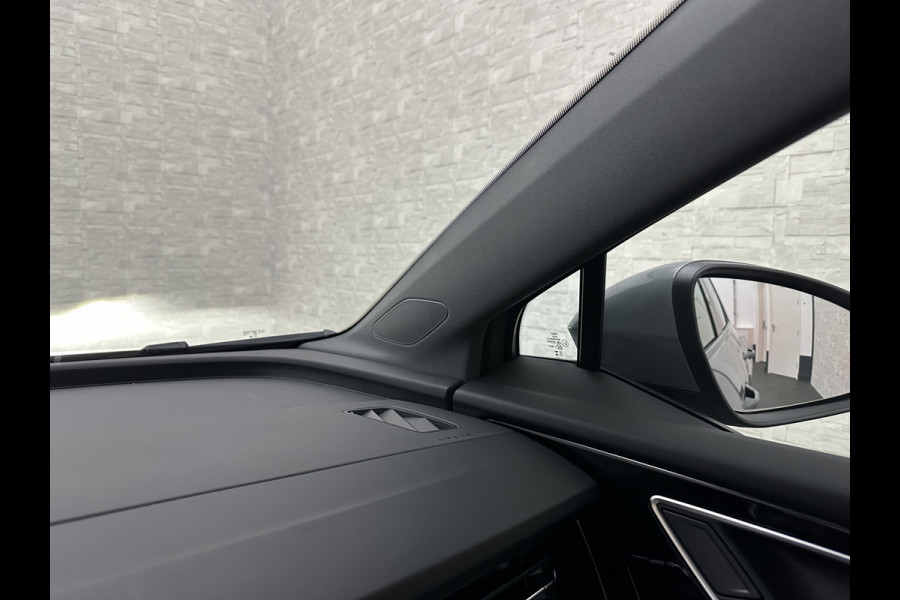 Audi Q4 e-tron 40 204PK 77 kWh | #RS-Leder | 5x Q4 OP VOORRAAD! | ACC | Sportstoelen | Getint Glas | MMI+ | Dynamic-Pakket | Stoelverwarming | Zwarte Hemelbekleding | LED | Lane Assist |