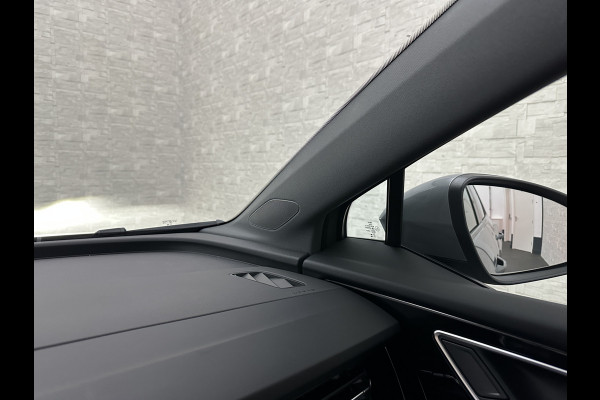 Audi Q4 e-tron 40 204PK 77 kWh | #RS-Leder | 5x Q4 OP VOORRAAD! | ACC | Sportstoelen | Getint Glas | MMI+ | Dynamic-Pakket | Stoelverwarming | Zwarte Hemelbekleding | LED | Lane Assist |