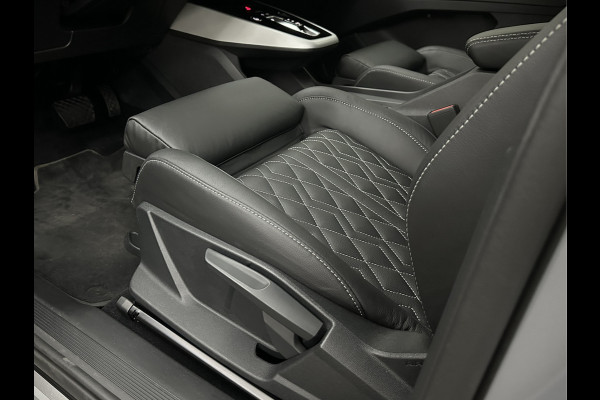 Audi Q4 e-tron 40 204PK 77 kWh | #RS-Leder | 5x Q4 OP VOORRAAD! | ACC | Sportstoelen | Getint Glas | MMI+ | Dynamic-Pakket | Stoelverwarming | Zwarte Hemelbekleding | LED | Lane Assist |