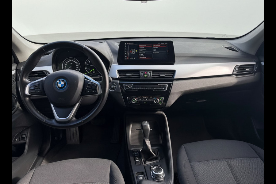 BMW X1 xDrive25e Executive CAMERA/NAVI/HEAD-UP