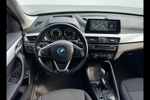 BMW X1 xDrive25e Executive CAMERA/NAVI/HEAD-UP