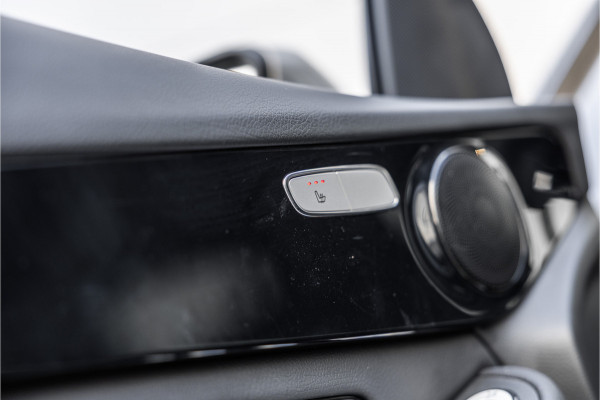 Mercedes-Benz GLC 300e 4MATIC Camera / Leder / Led / Chroom