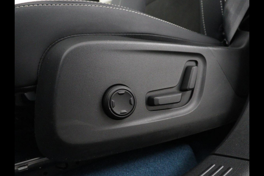 Volvo C40 Recharge Twin Intro Edition 78 kWh | SOH 91,2% | Panoramadak | Leder/alcantara | Memory | Stuur/stoel verwarming | Carplay | Harman/Kardon | 360 camera | Park assist