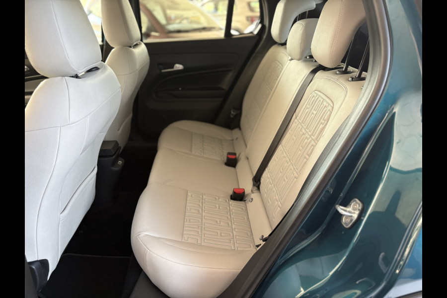 Fiat 600E La Prima 54 kWh Achteruitrijcamera - Airco - Apple carplay - Parkeersensoren - Navigatie - Draadloze telefoonoplader - Stoelverwarming - Voorstoelen met massagefunctie - Led verlichting - Bluetooth - Cruise control - Dodehoek detectie - Keyless start/ entry - Licht metalen velgen 18 inch - Stuur multifunctioneel
