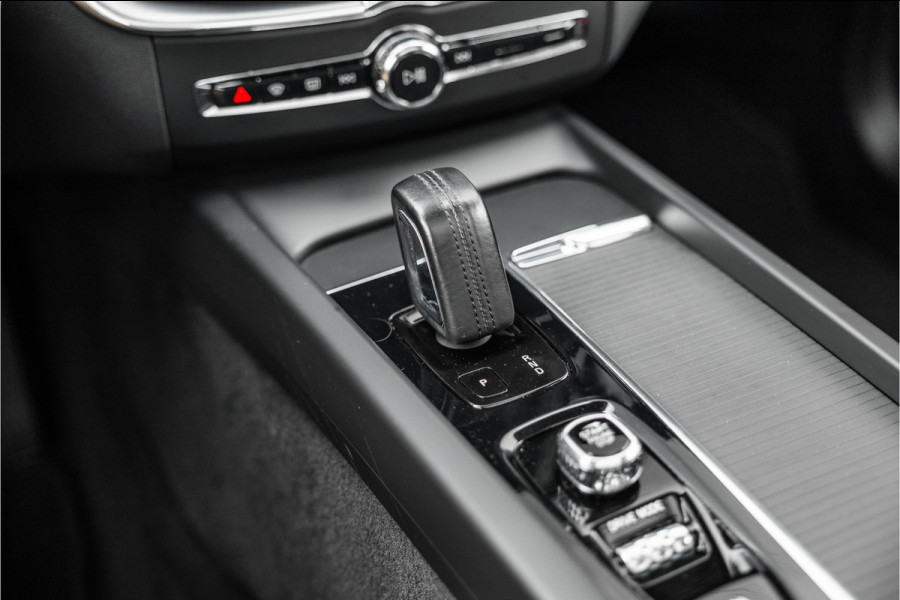 Volvo XC60 2.0 Recharge T6 AWD Business Pro Leder / Pano / Harman Kardon / Camera /