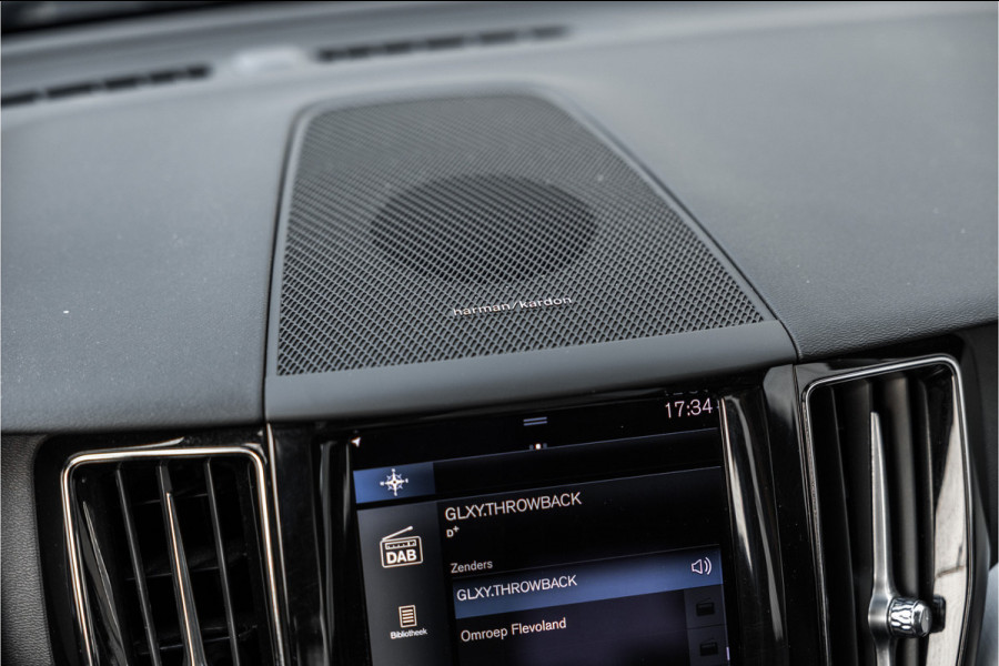Volvo XC60 2.0 Recharge T6 AWD Business Pro Leder / Pano / Harman Kardon / Camera /