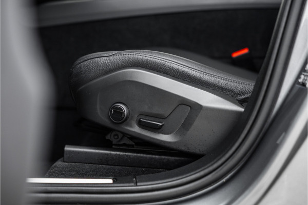 Volvo XC60 2.0 Recharge T6 AWD Business Pro Leder / Pano / Harman Kardon / Camera /