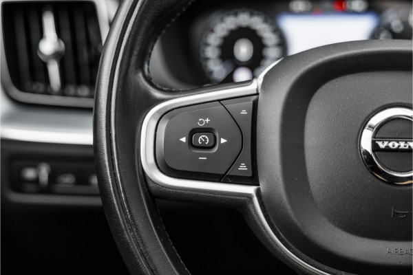 Volvo XC60 2.0 Recharge T6 AWD Business Pro Leder / Pano / Harman Kardon / Camera /