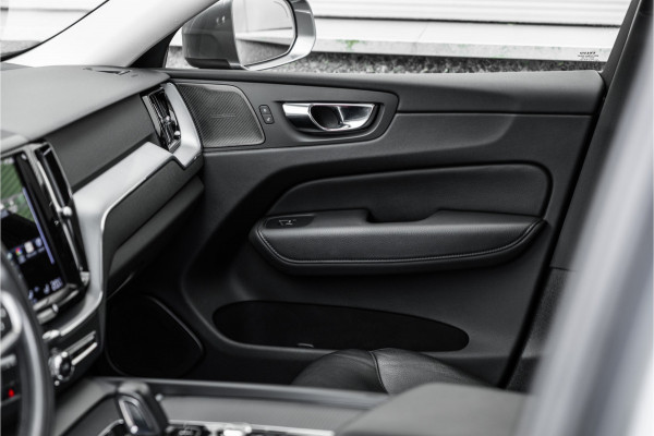 Volvo XC60 2.0 Recharge T6 AWD Business Pro Leder / Pano / Harman Kardon / Camera /
