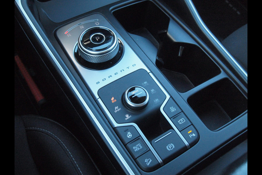 Kia Sorento 1.6 T-GDI Plug-in Hybrid 4WD DynamicLine 7p. | Camera | Trekhaak | Apple Carplay | ACC | NL-Auto |