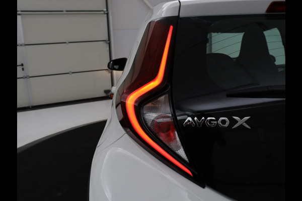 Toyota Aygo X 1.0 VVT-i MT Play | 5-deurs | Adaptive cruise | Lane assist | Carplay | DAB | NAP 31.639km | Airco