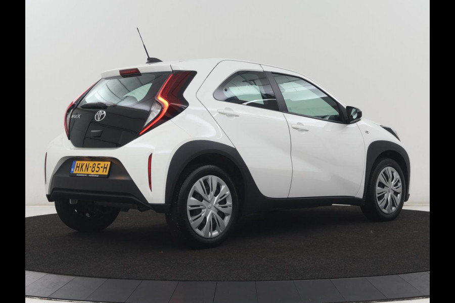 Toyota Aygo X 1.0 VVT-i MT Play | 5-deurs | Adaptive cruise | Lane assist | Carplay | DAB | NAP 31.639km | Airco