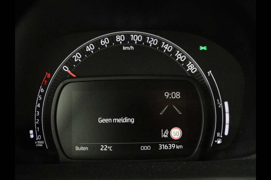Toyota Aygo X 1.0 VVT-i MT Play | 5-deurs | Adaptive cruise | Lane assist | Carplay | DAB | NAP 31.639km | Airco
