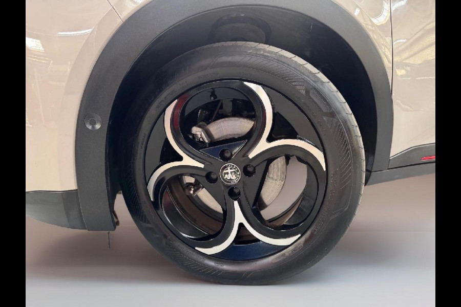 Alfa Romeo junior 1.2 Turbo Hybrid Ibrida Speciale | Matrix LED | Stoelverwarming | Prijs is rijklaar