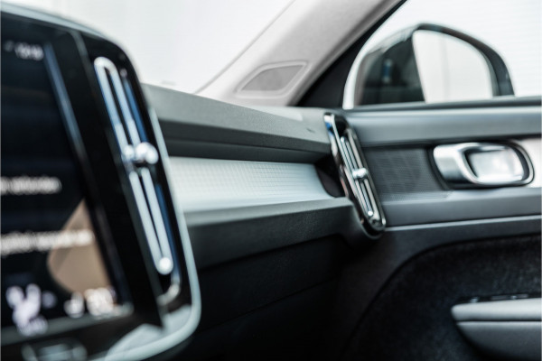 Volvo XC40 1.5 T4 Recharge Inscription Expression Carplay / Android Auto / Climate Control /