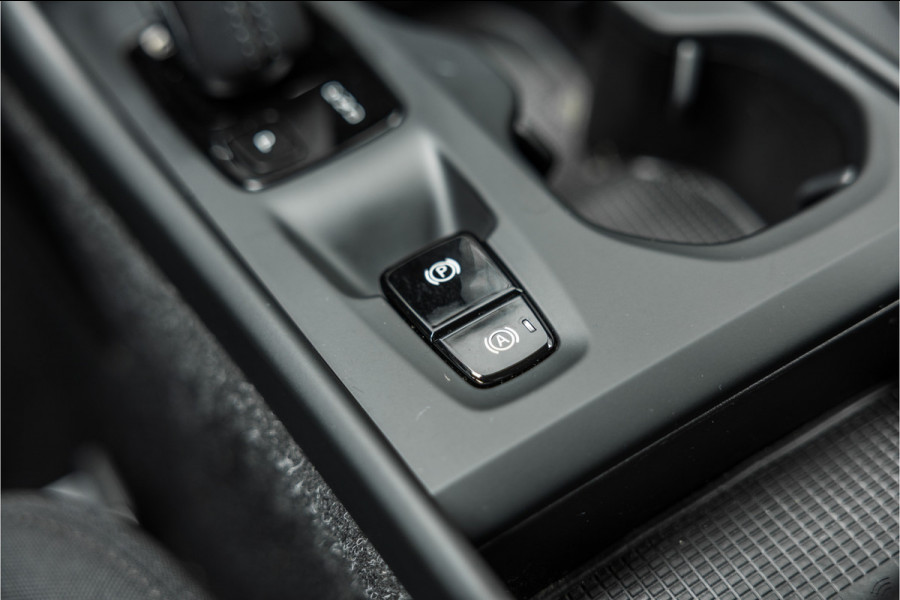 Volvo XC40 1.5 T4 Recharge Inscription Expression Carplay / Android Auto / Climate Control /
