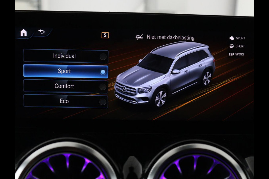 Mercedes-Benz GLB 200 AMG Line | Leder/alcantara | Stoelverwarming | Cruise control | Lane assist | Sfeerverlichting | Camera | Park assist | Trekhaak