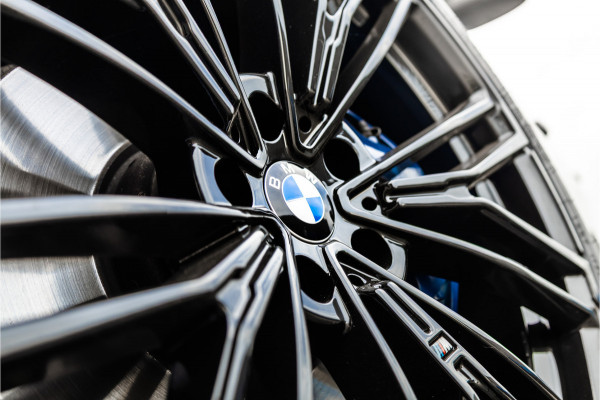 BMW 5 Serie Touring 530i High Executive M-Sport 20inch / Bernina Grau / Pano / Camera / Laser