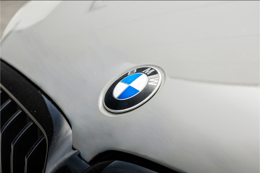 BMW 5 Serie Touring 530i High Executive M-Sport 20inch / Bernina Grau / Pano / Camera / Laser