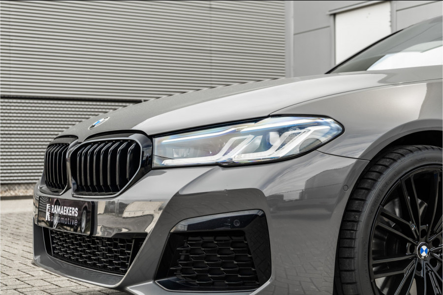BMW 5 Serie Touring 530i High Executive M-Sport 20inch / Bernina Grau / Pano / Camera / Laser