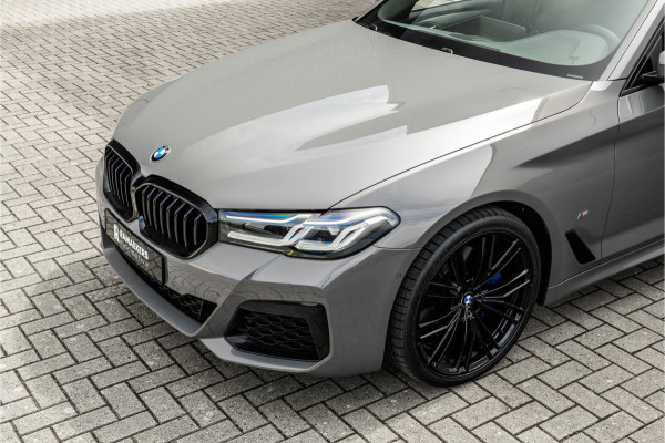 BMW 5 Serie Touring 530i High Executive M-Sport 20inch / Bernina Grau / Pano / Camera / Laser