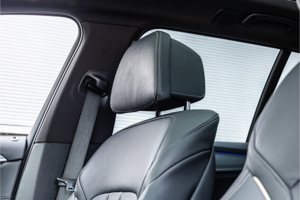 BMW 5 Serie Touring 530i High Executive M-Sport 20inch / Bernina Grau / Pano / Camera / Laser