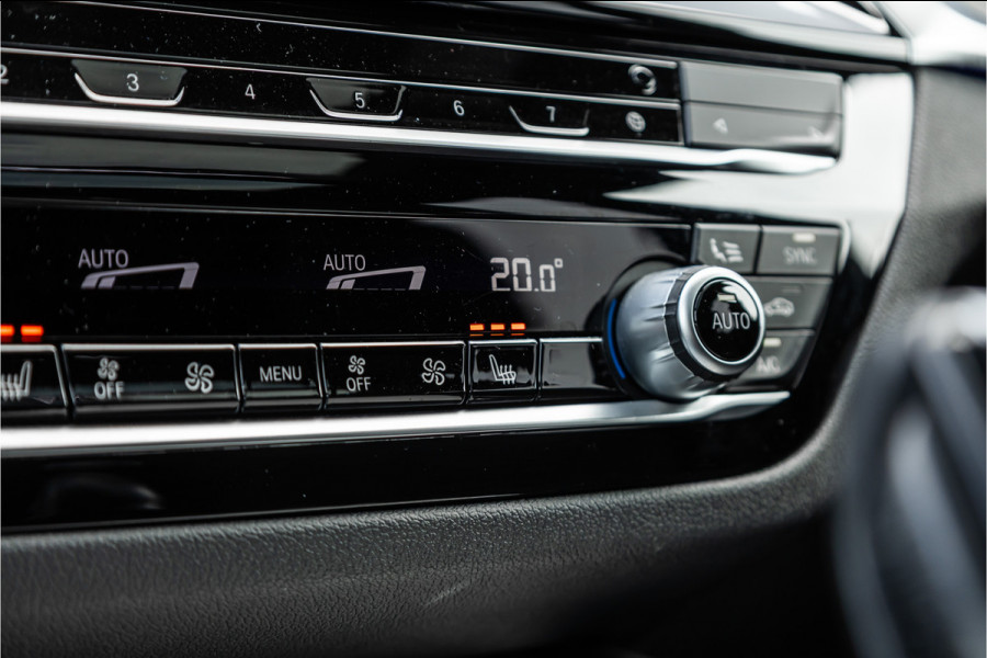 BMW 5 Serie Touring 530i High Executive M-Sport 20inch / Bernina Grau / Pano / Camera / Laser