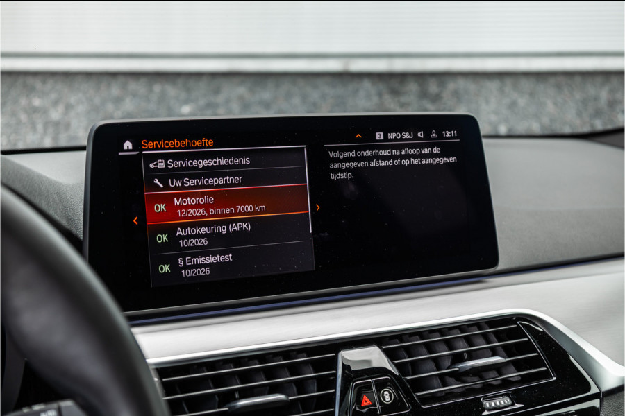 BMW 5 Serie Touring 530i High Executive M-Sport 20inch / Bernina Grau / Pano / Camera / Laser