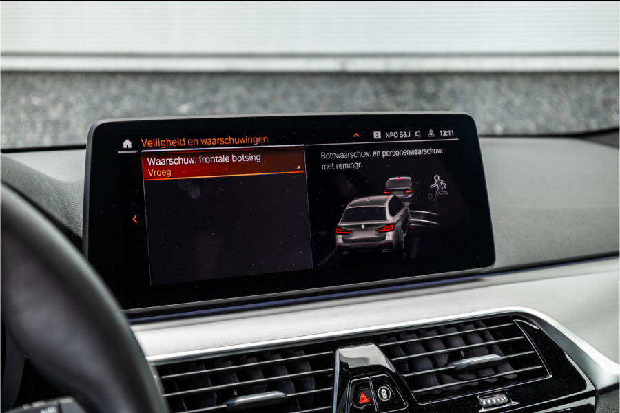 BMW 5 Serie Touring 530i High Executive M-Sport 20inch / Bernina Grau / Pano / Camera / Laser