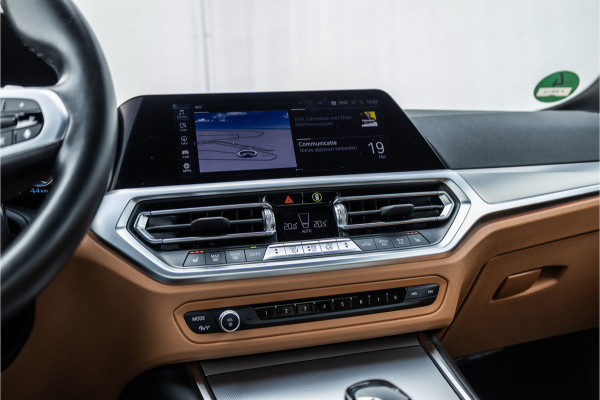 BMW 3-serie 320e M-Sport Dravitgrau / Schaal stoel / HiFi / Camera /