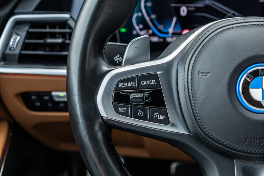 BMW 3-serie 320e M-Sport Dravitgrau / Schaal stoel / HiFi / Camera /