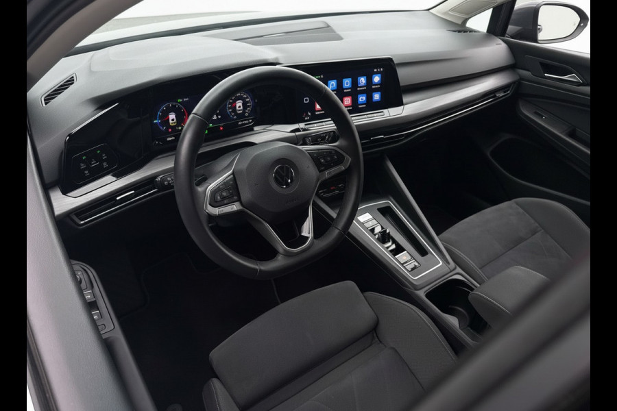 Volkswagen Golf 204PK eHybrid [PHEV] STYLE NAVI/ELEK. STOEL/STUURW. VERW.