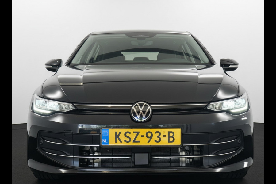 Volkswagen Golf 1.5 eHybrid 204PK [PHEV] LIFE NAVI/CARPLAY/CAMERA/TREKHAAK
