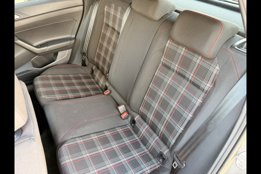 Volkswagen Polo 2.0 TSI GTI Schuifdak | Carplay | Keyless