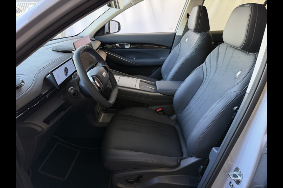 GEELY E5 Pro+ 68 kWh | 475 km WLTP | Moonlight Silver 8 Jaar Garantie | 360° Camera | Warmtepomp | Leder | Blind Spot
