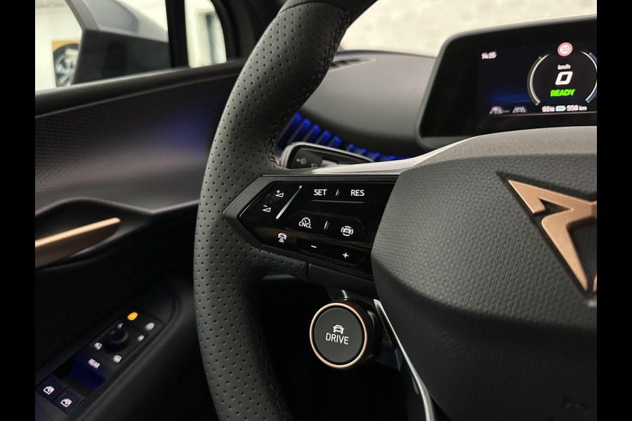 CUPRA Tavascan 286pk 77 kWh | Nieuw! | Winter-Pack | Warmtepomp | Verlengde Fabrieksgarantie | 7x Op Voorraad | Adaptive Cruise Control | 3-Zone Clima | Verwarmde Voorruit | Keyless-Entry | Sfeerverlichting | Stoelverwarming | Carplay | Stuurverwarming | Getint Glas | 19 inch | Lane-Assist | Camera | Draadloos Laden |