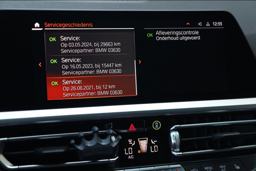 BMW 3-serie 320e M Sport / ACC / CAMERA / LEDER / CARPLAY / STUUR+STOELVERW