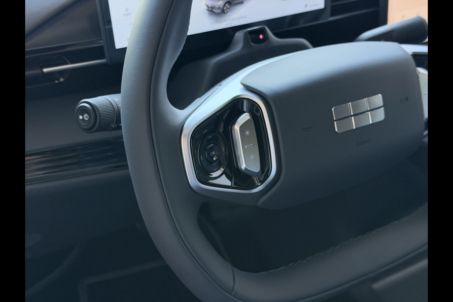 GEELY E5 Pro+ 68 kWh | LONG RANGE 450 Km wltp | 8 Jaar Garantie | 19'' LMV Verwarmde & Gekoelde Stoelen | 360° View | Warmtepomp | Leder