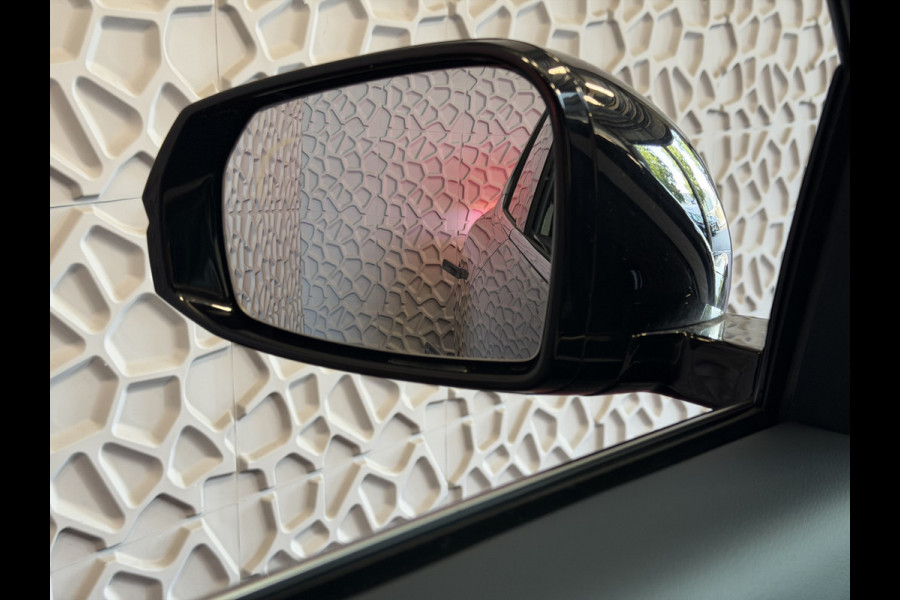GEELY E5 Pro+ 68 kWh | LONG RANGE 450 Km wltp | 8 Jaar Garantie | 19'' LMV Verwarmde & Gekoelde Stoelen | 360° View | Warmtepomp | Leder