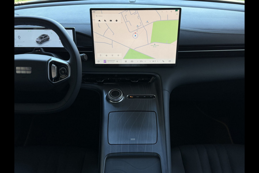 GEELY E5 Pro+ 68 kWh | LONG RANGE 450 Km wltp | 8 Jaar Garantie | 19'' LMV Verwarmde & Gekoelde Stoelen | 360° View | Warmtepomp | Leder
