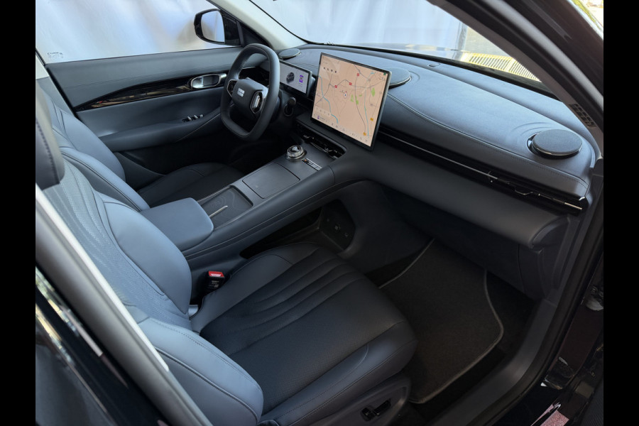 GEELY E5 Pro+ 68 kWh | LONG RANGE 450 Km wltp | 8 Jaar Garantie | 19'' LMV Verwarmde & Gekoelde Stoelen | 360° View | Warmtepomp | Leder