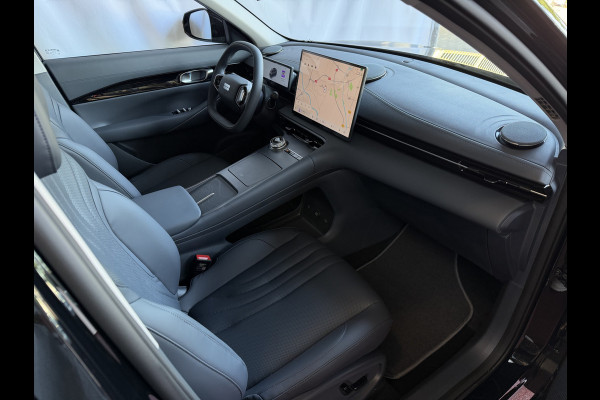 GEELY E5 Pro+ 68 kWh | LONG RANGE 450 Km wltp | 8 Jaar Garantie | 19'' LMV Verwarmde & Gekoelde Stoelen | 360° View | Warmtepomp | Leder