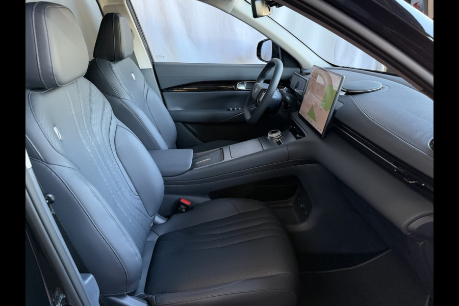 GEELY E5 Pro+ 68 kWh | LONG RANGE 450 Km wltp | 8 Jaar Garantie | 19'' LMV Verwarmde & Gekoelde Stoelen | 360° View | Warmtepomp | Leder