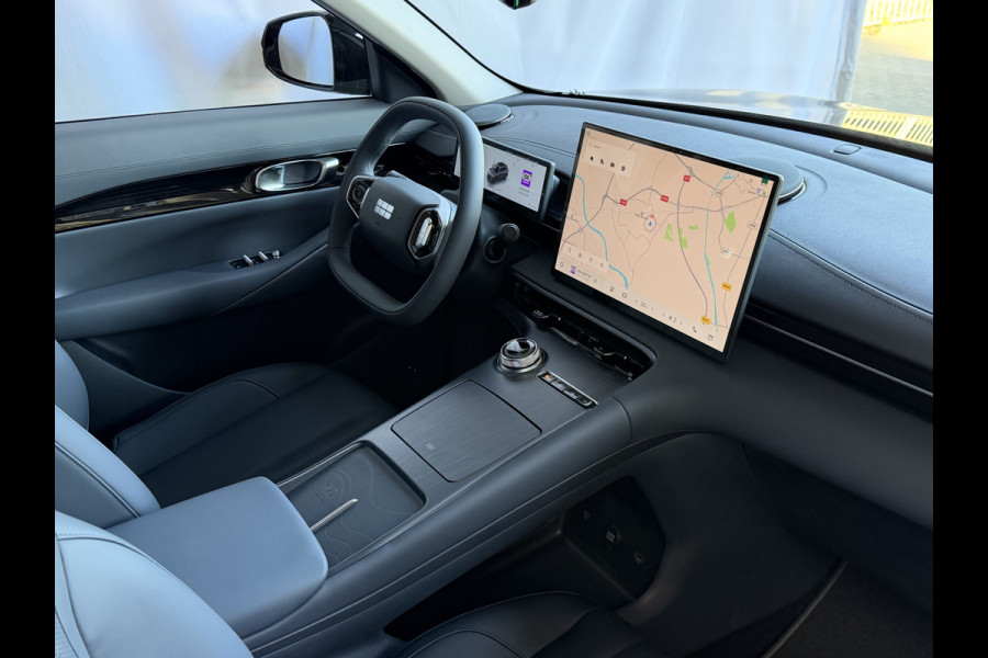 GEELY E5 Pro+ 68 kWh | LONG RANGE 450 Km wltp | 8 Jaar Garantie | 19'' LMV Verwarmde & Gekoelde Stoelen | 360° View | Warmtepomp | Leder