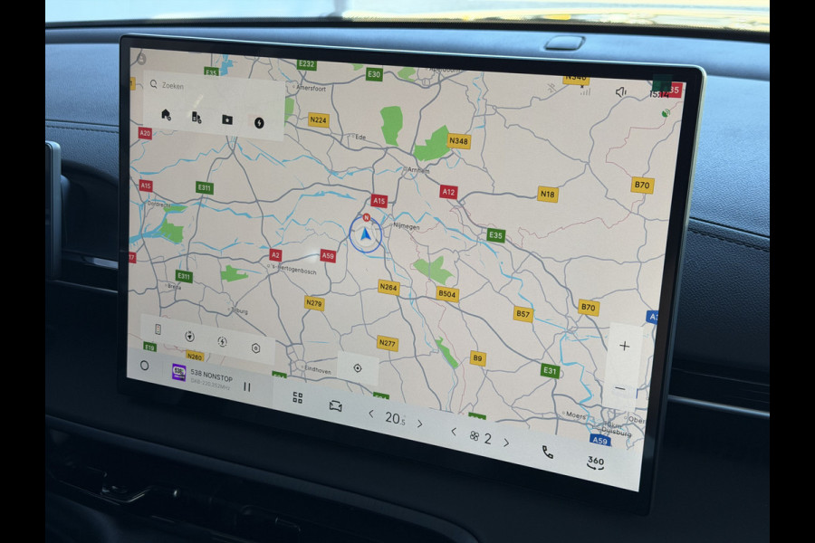 GEELY E5 Pro+ 68 kWh | LONG RANGE 450 Km wltp | 8 Jaar Garantie | 19'' LMV Verwarmde & Gekoelde Stoelen | 360° View | Warmtepomp | Leder