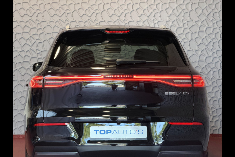 GEELY E5 Pro+ 68 kWh | LONG RANGE 450 Km wltp | 8 Jaar Garantie | 19'' LMV Verwarmde & Gekoelde Stoelen | 360° View | Warmtepomp | Leder
