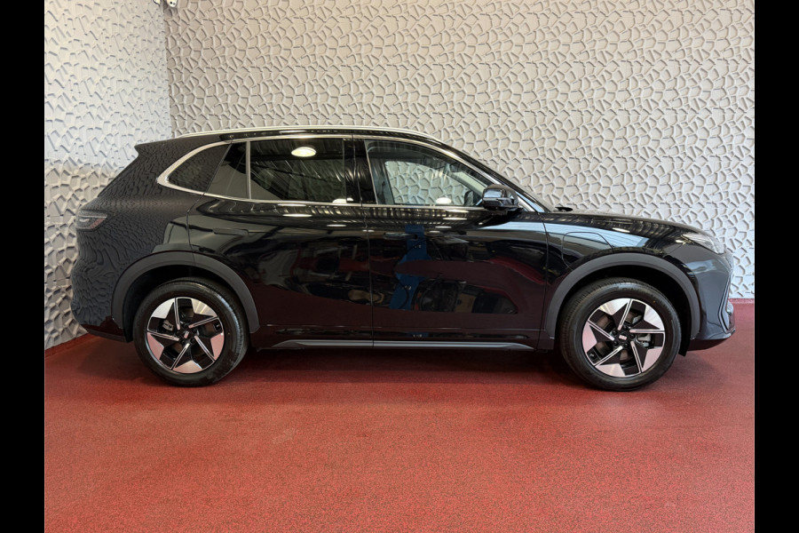 GEELY E5 Pro+ 68 kWh | LONG RANGE 450 Km wltp | 8 Jaar Garantie | 19'' LMV Verwarmde & Gekoelde Stoelen | 360° View | Warmtepomp | Leder